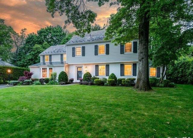 Property at 22 Homer Pl, Manhasset, NY 11030, 4 beds, 4.5 baths