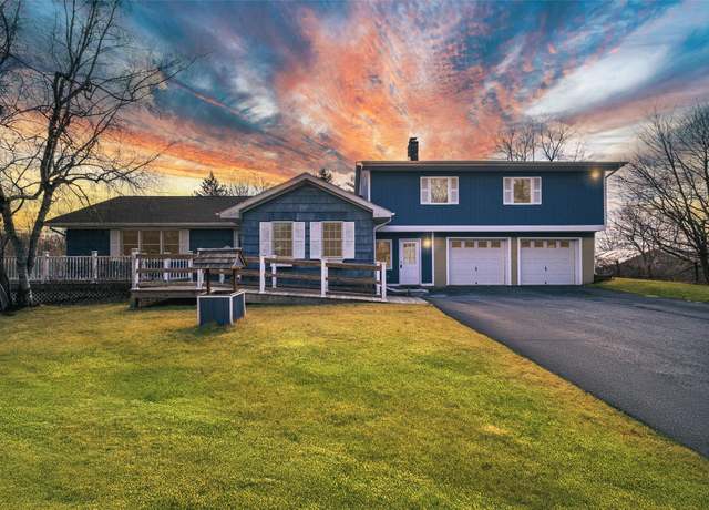 Property at 335 Shawangunk Rd, Middletown, NY 10940, 5 beds, 3 baths