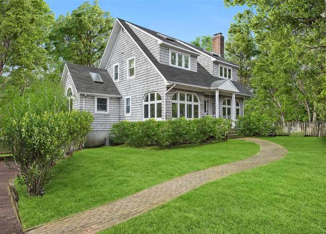Property at 14 Towhee Trl, East Hampton, NY 11937, 4 beds, 3 baths