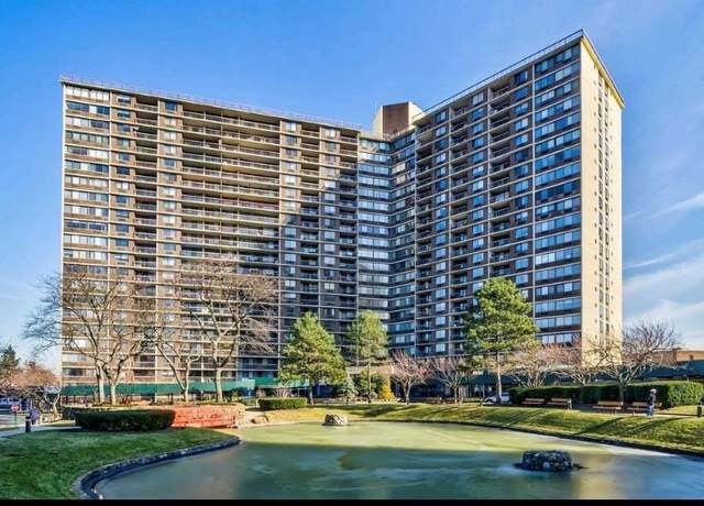 Property at 2 Bay Club Dr Unit 18F, Bayside, NY 11360, 1 bed, 1 bath