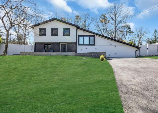 Property at 37 Carldon Ln, Hauppauge, NY 11788, 4 beds, 2 baths