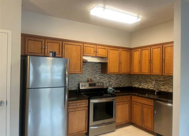 Property at 260 Beach 81st St Unit 1D, Rockaway Beach, NY 11693, 2 beds, 1 bath