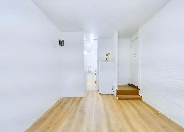 Property at 21-58 35 St Unit 1E, Astoria, NY 11105, 1 bath