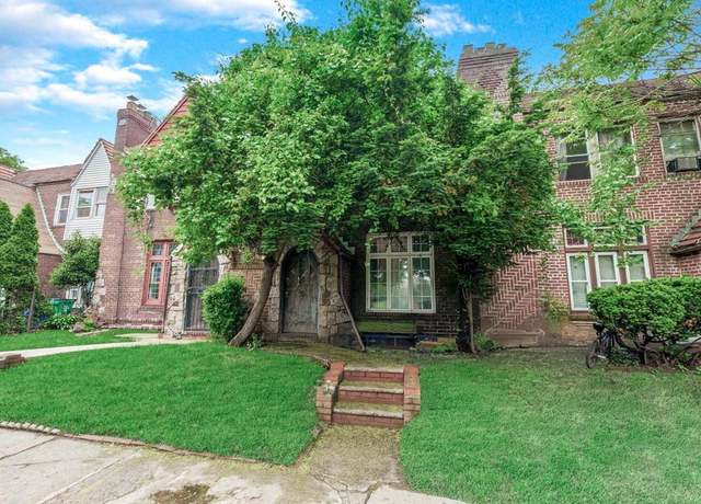 Property at 17209 Sayres Ave, Jamaica, NY 11433, 3 beds, 4 baths
