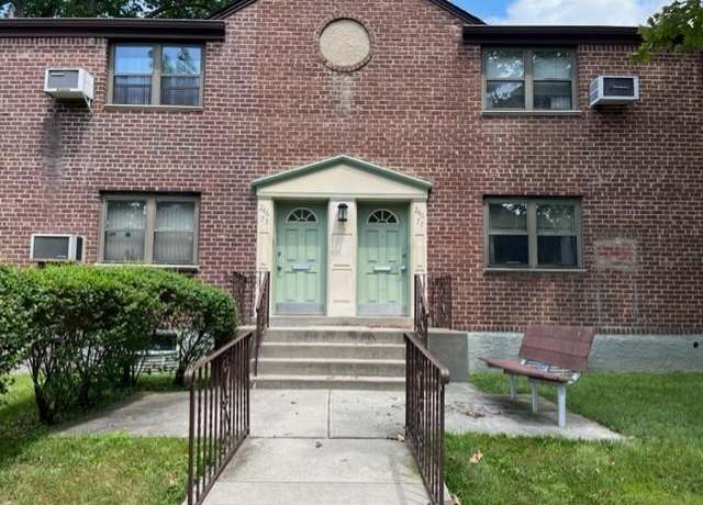 Property at 24675 57th Dr, Douglaston, NY 11362, 2 beds, 1 bath