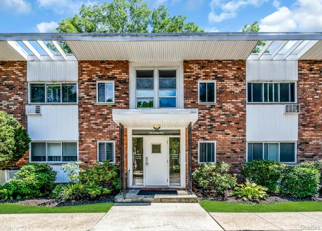 Property at 200 Lexington Ave Unit 12H, Oyster Bay, NY 11771, 2 beds, 1 bath