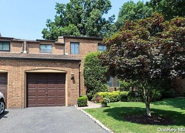 Property at 15 Windsor Gate Dr #15, North Hills, NY 11040, 3 beds, 2.5 baths
