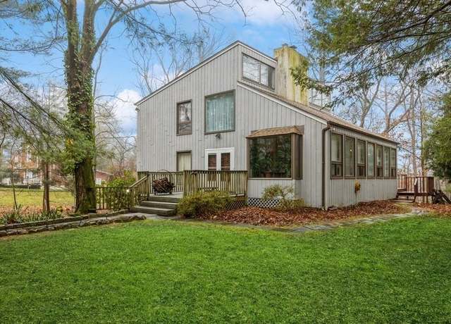 Property at 21 Ackertown Rd, Monsey, NY 10952, 3 beds, 3.5 baths