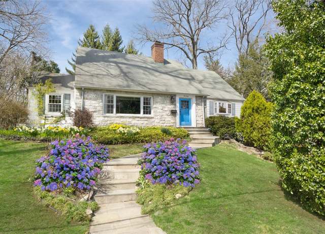 Property at 160 Douglas Pl, Mount Vernon, NY 10552, 4 beds, 2.5 baths