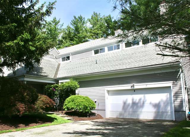 Property at 2 Greenwood Ct, Briarcliff Manor, NY 10510, 3 beds, 3 baths