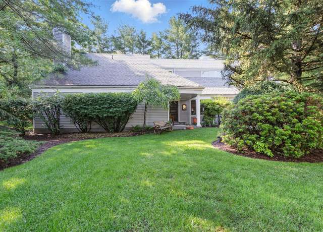 Property at 2 Greenwood Ct, Briarcliff Manor, NY 10510, 3 beds, 3 baths