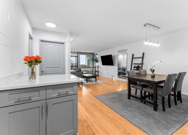 Property at 150-38 Union Tpke Unit 7R, Flushing, NY 11367, 1 bed, 1 bath