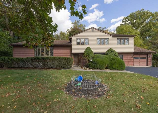 Property at 9 Robin St, Pearl River, NY 10965, 4 beds, 3 baths