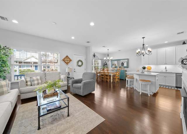 Property at 133 Rosebud Ct, Patchogue, NY 11772, 3 beds, 2.5 baths