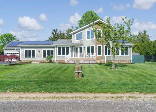 Property at 24 Jacobs Pl, Aquebogue, NY 11931, 3 beds, 4.5 baths