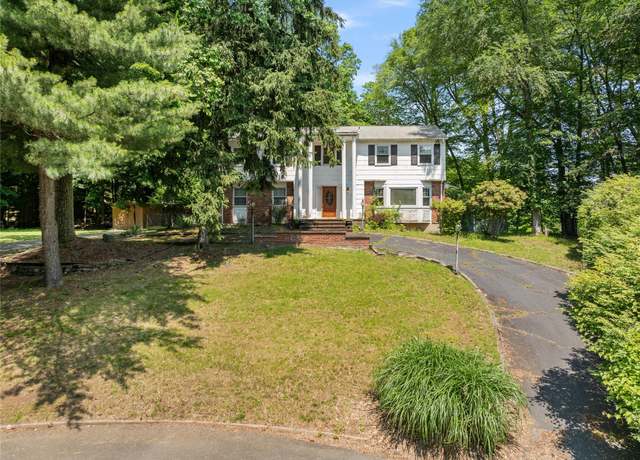 Property at 10 Salem Ct, Spring Valley, NY 10977, 5 beds, 2.5 baths