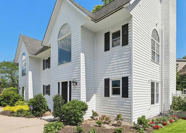 Property at 25 Mitchell Road, Unit 6 #6, Westhampton Beach, NY 11978, 2 beds, 2.5 baths