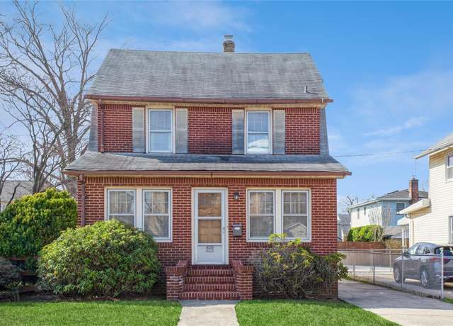 Property at 628 6th Ave, New Hyde Park, NY 11040, 3 beds, 1.5 baths