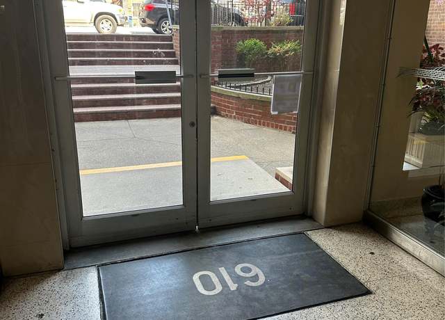 Property at 610 Waring Ave Unit 6C, Bronx, NY 10467, 1 bath
