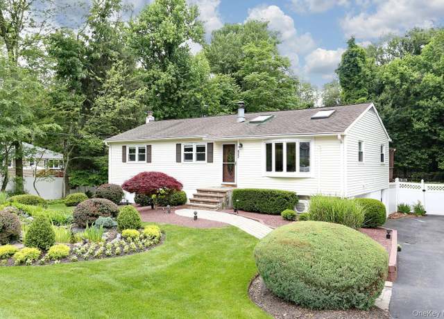 Property at 422 Kings Hwy, Valley Cottage, NY 10989, 3 beds, 1.5 baths