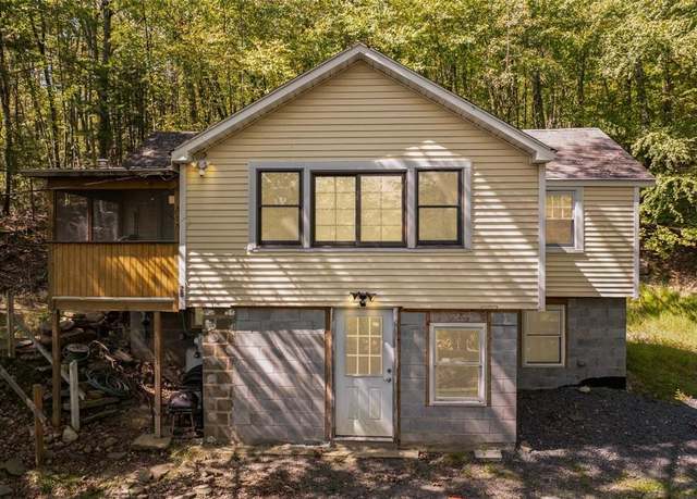 Property at 28 Cardinal Trl W, Wurtsboro, NY 12790, 2 beds, 2 baths