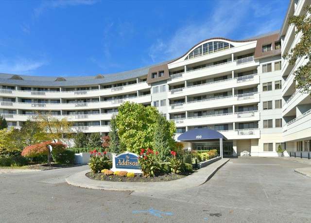 Property at 100 Harbor View Dr #623, Port Washington, NY 11050, 1 bed, 1.5 baths