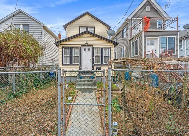 Property at 16434 109th Dr, Jamaica, NY 11433, 2 beds, 2.5 baths