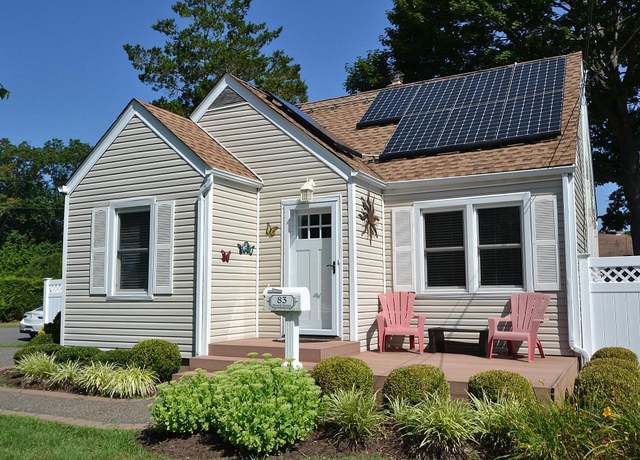 Property at 83 Brook St, West Sayville, NY 11796, 3 beds, 2 baths