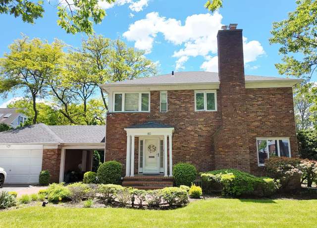 Property at 80 Stratford Ave, Garden City, NY 11530, 3 beds, 3.5 baths