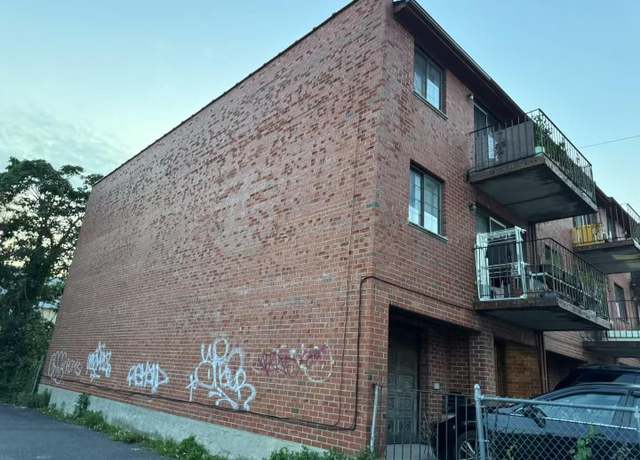 Property at 40-18 165th St, Flushing, NY 11358, 7 beds, 5 baths