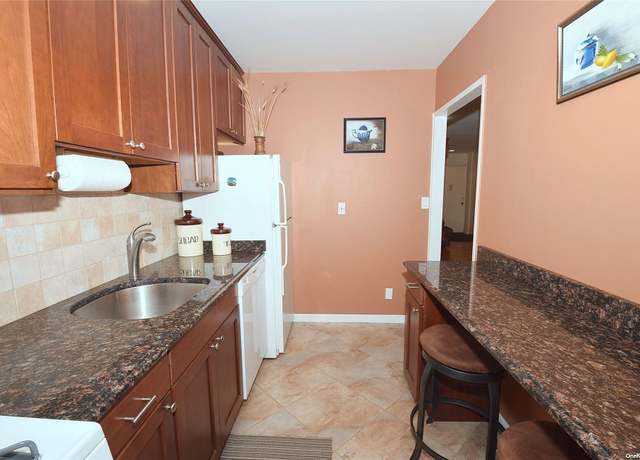 Property at 700 Shore Rd Unit 2U, Long Beach, NY 11561, 1 bath