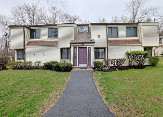 Property at 44 Jefferson Oval Unit A, Yorktown Heights, NY 10598, 2 beds, 2 baths