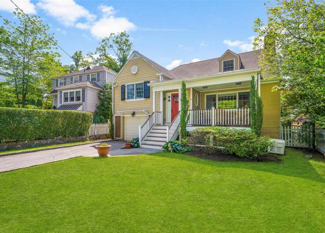 Property at 4 Senate Pl, Larchmont, NY 10538, 3 beds, 2 baths