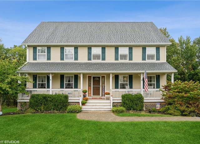 Property at 12 Seals Dr, Monroe, NY 10950, 4 beds, 2.5 baths