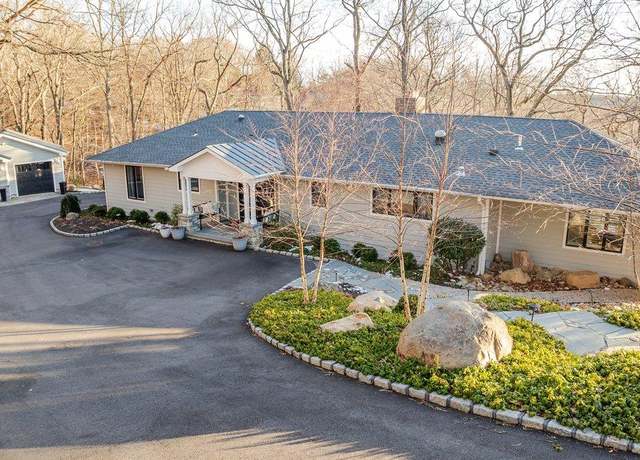 Property at 45 Bell Cir, Port Jefferson, NY 11777, 4 beds, 3 baths