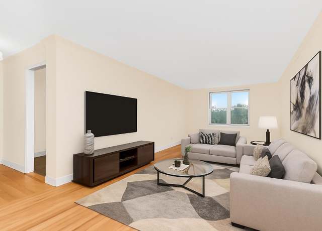 Property at 1304 Midland Ave Unit C35, Yonkers, NY 10704, 1 bed, 1 bath