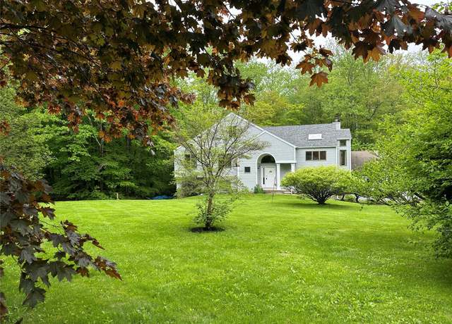 Property at 54 Stonewall Farm Rd, Mahopac, NY 10541, 4 beds, 4 baths