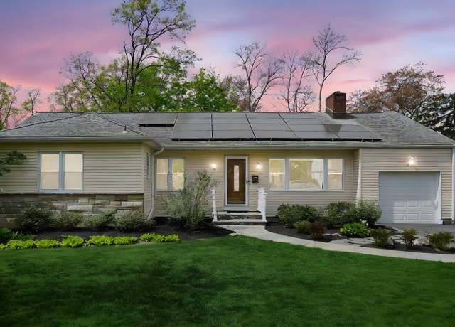 Property at 41 Top O The Ridge Dr, Scarsdale, NY 10583, 3 beds, 2 baths