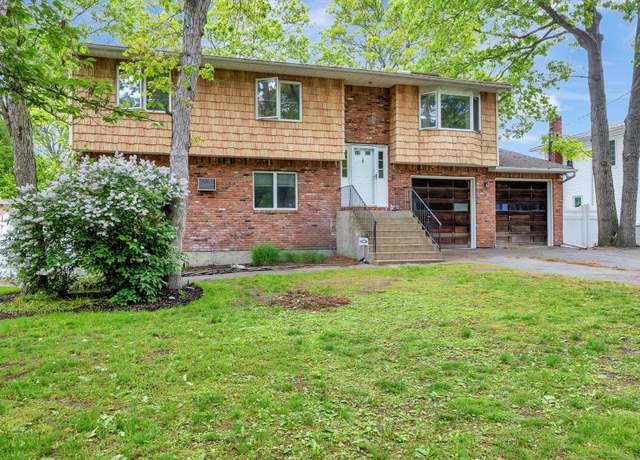 Property at 449 Terry Blvd, Holbrook, NY 11741, 5 beds, 3 baths