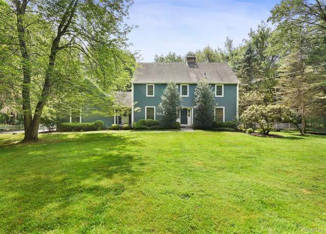 Property at 16 Stonewall Ct, South Salem, NY 10590, 4 beds, 2.5 baths