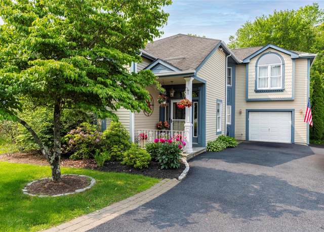 Property at 32 Coventry Cir, Mahopac, NY 10541, 4 beds, 3.5 baths