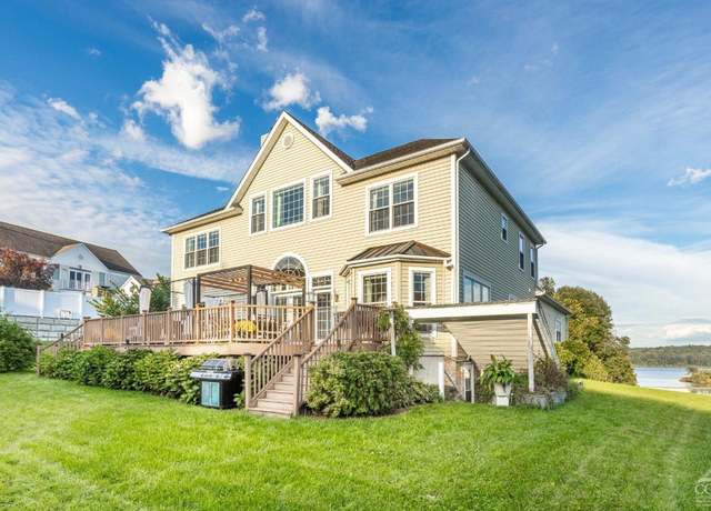 Property at 67 Latham Cir, Saugerties, NY 12477, 4 beds, 4.5 baths