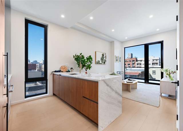 Property at 3116 21st St Ph 2F, Astoria, NY 11106, 1 bed, 1 bath