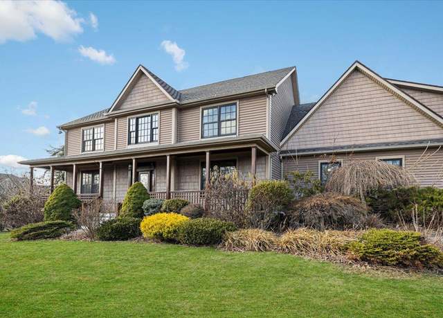 Property at 1 Fanny Cir, Yorktown Heights, NY 10598, 4 beds, 3.5 baths