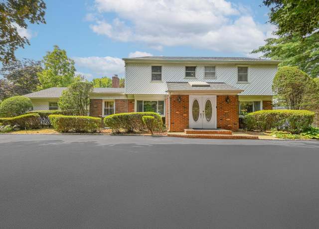 Property at 23 Pettit Dr, Dix Hills, NY 11746, 4 beds, 2.5 baths