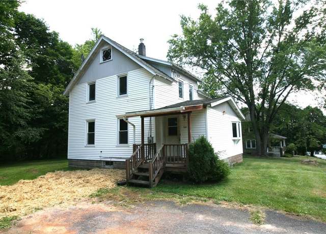 Property at 50 Jefferson Ave, Jeffersonville, NY 12748, 3 beds, 2 baths