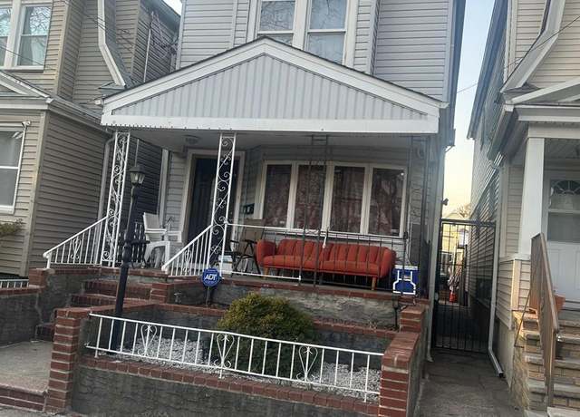 Property at 8111 91st Ave, Woodhaven, NY 11421, 5 beds, 2.5 baths