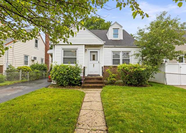 Property at 243 Ivy St, West Hempstead, NY 11552, 4 beds, 1 bath