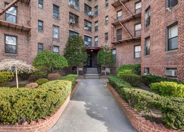 Property at 8355 Woodhaven Blvd Unit 2K, Woodhaven, NY 11421, 2 beds, 1 bath