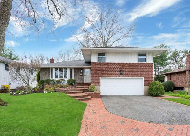 Property at 57 Glenwood Rd, Plainview, NY 11803, 3 beds, 2.5 baths